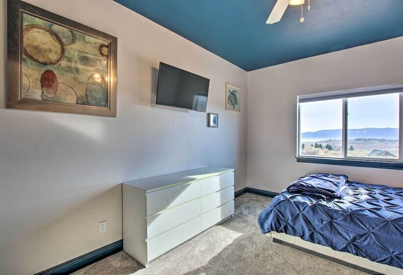 Spacious Home W/ Mtn Views: 2 Mi To Bear Lake!