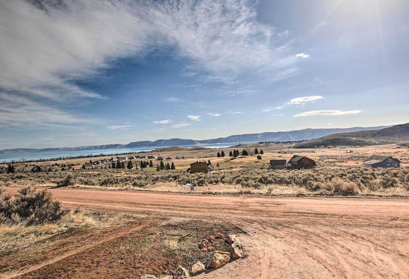Spacious Home W/ Mtn Views: 2 Mi To Bear Lake!