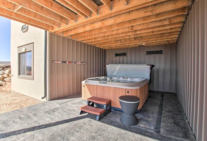 Spacious Home W/ Mtn Views: 2 Mi To Bear Lake!