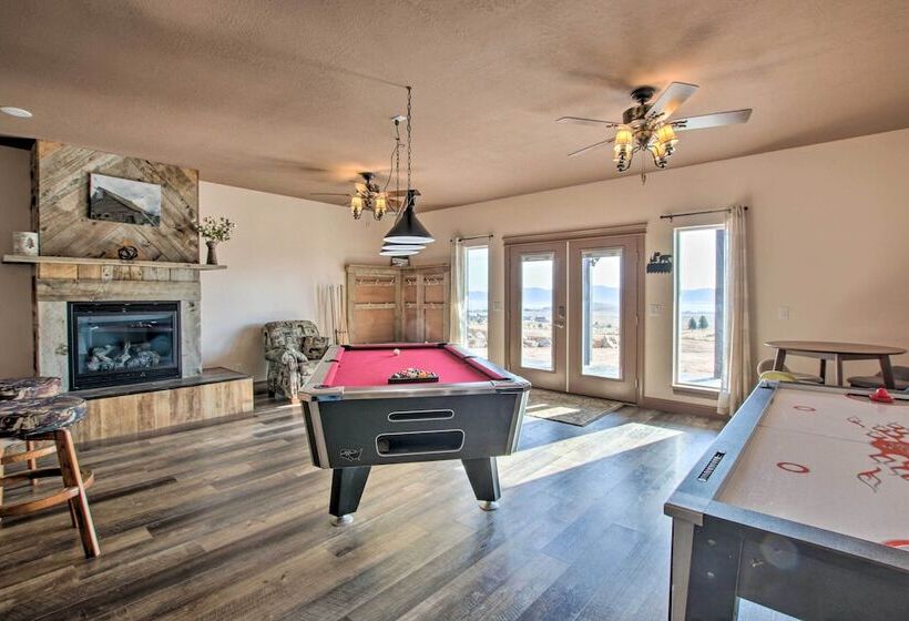 Spacious Home W/ Mtn Views: 2 Mi To Bear Lake!