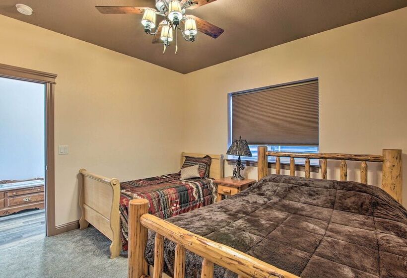 Spacious Home W/ Mtn Views: 2 Mi To Bear Lake!