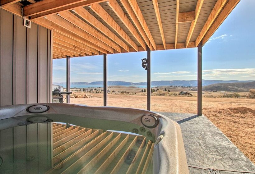 Spacious Home W/ Mtn Views: 2 Mi To Bear Lake!