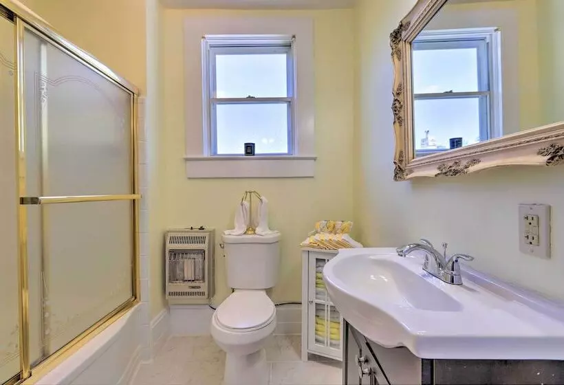 Spacious Lanett Haven W/ Sunroom + Large Deck