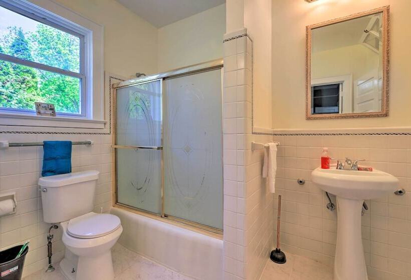 Spacious Lanett Haven W/ Sunroom + Large Deck