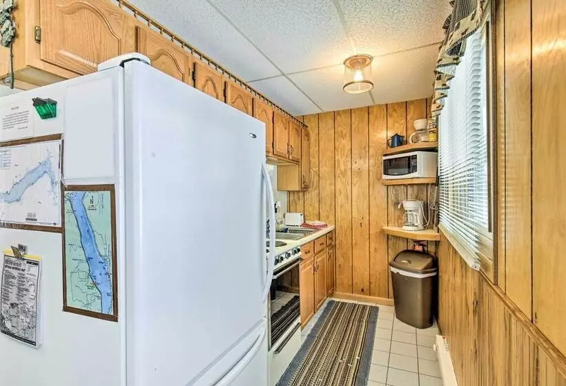 Tranquil Marenisco Cabin On Lake Gogebic!