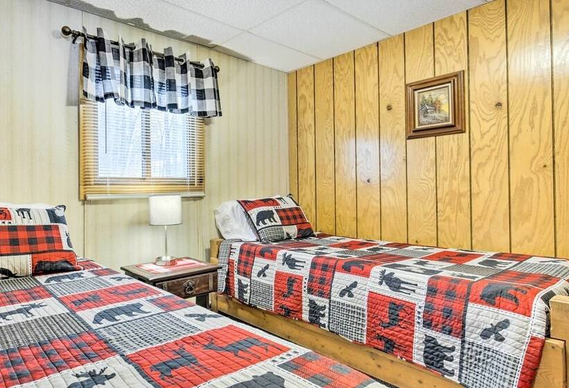 Tranquil Marenisco Cabin On Lake Gogebic!