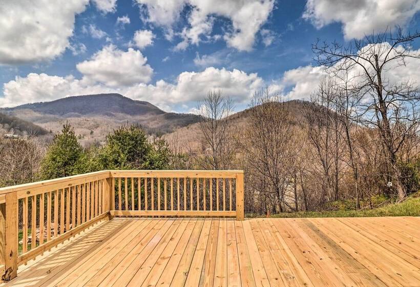 Waynesville Smart Cabin W/ Hot Tub & Views!