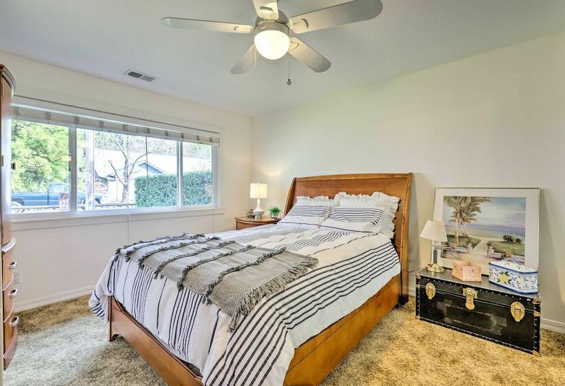 Wine Country Retreat At Private Creekside House!