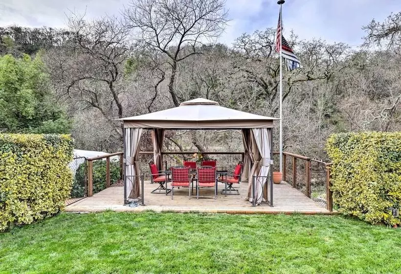 Wine Country Retreat At Private Creekside House!