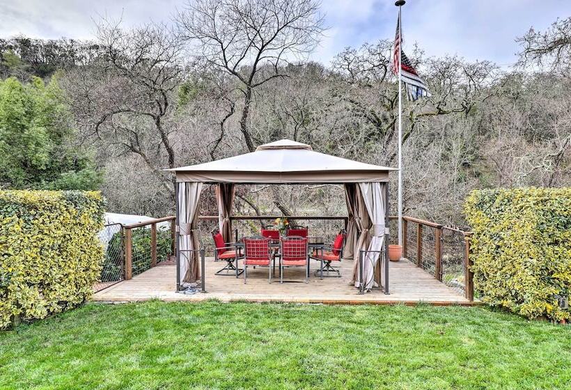 Wine Country Retreat At Private Creekside House!