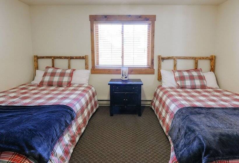 Beautiful Grand Lake Mountain Lodge