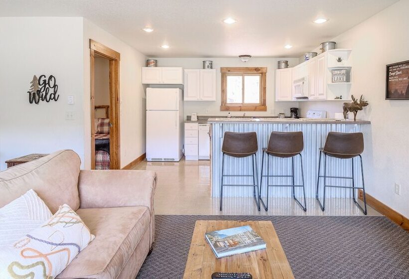 Beautiful Grand Lake Mountain Lodge