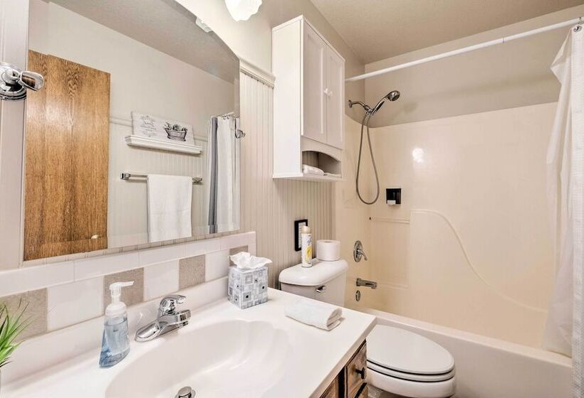 Beautiful Ozark Oasis W/ Deck: Walk To Beaver Lake