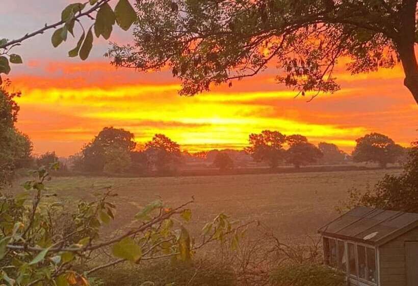 ベッドアンドブレックファースト The Jolly Sportsman