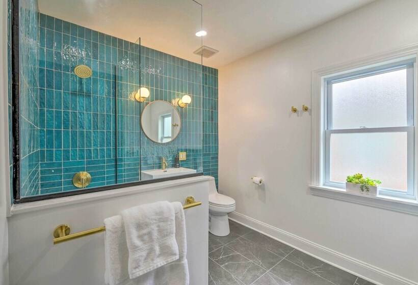 Oak Park Home W/ Fire Pit 5 Mi To Garfield Park!