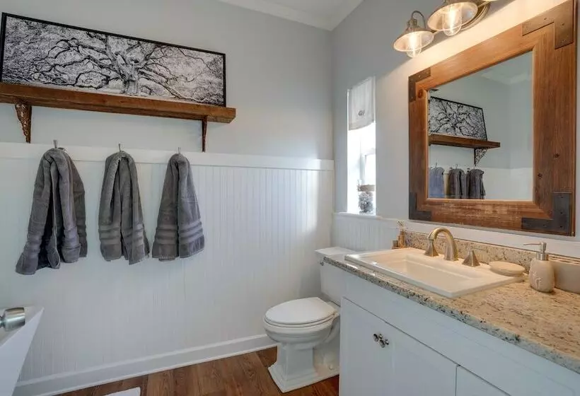 Fort Myers Home Near Sanibel Island Causeway