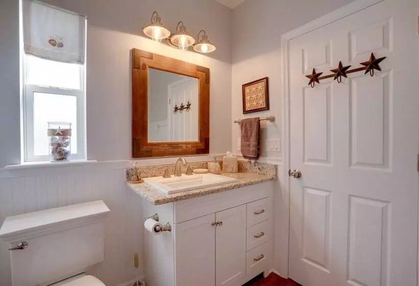 Fort Myers Home Near Sanibel Island Causeway