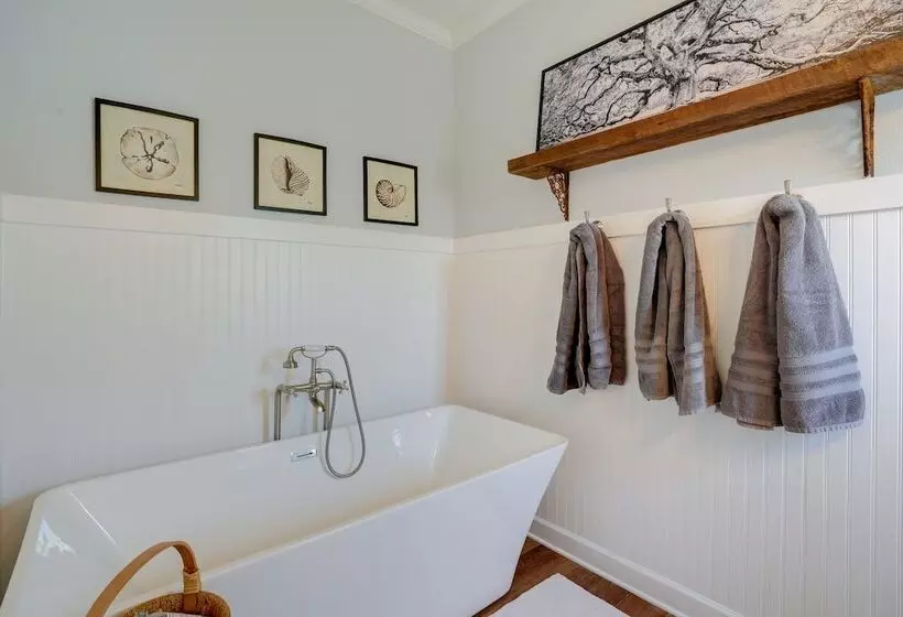 Fort Myers Home Near Sanibel Island Causeway