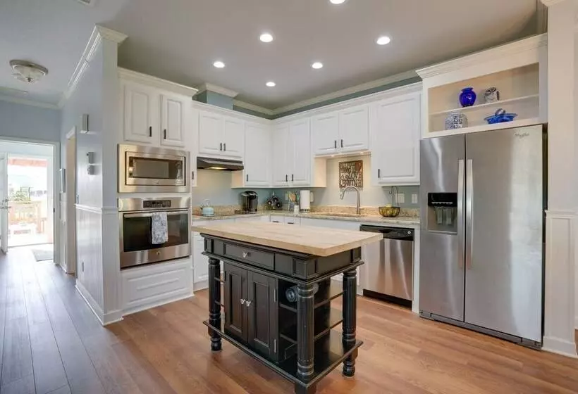 Fort Myers Home Near Sanibel Island Causeway