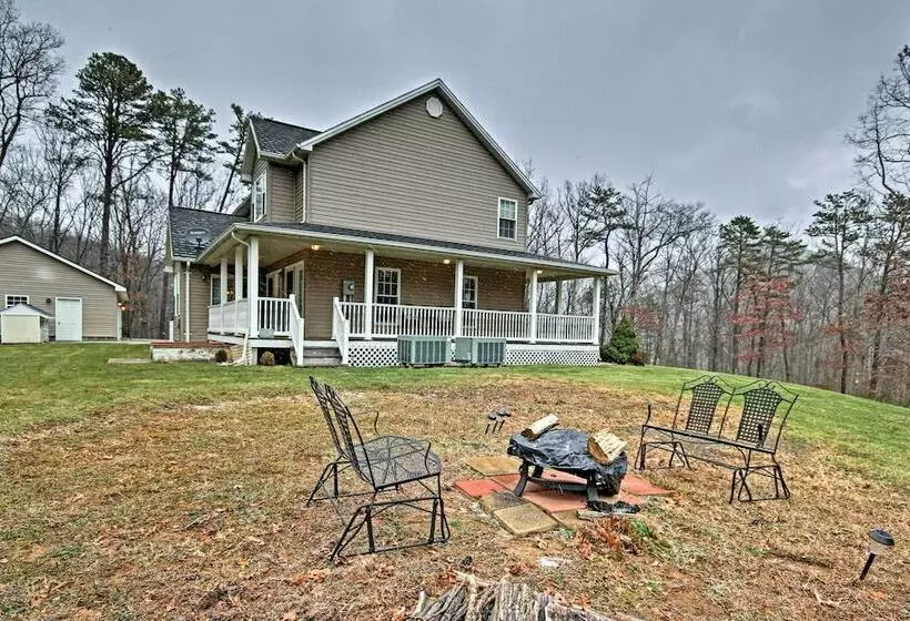 Circleville Home W/ 5 Private Acres & Mtn Views!