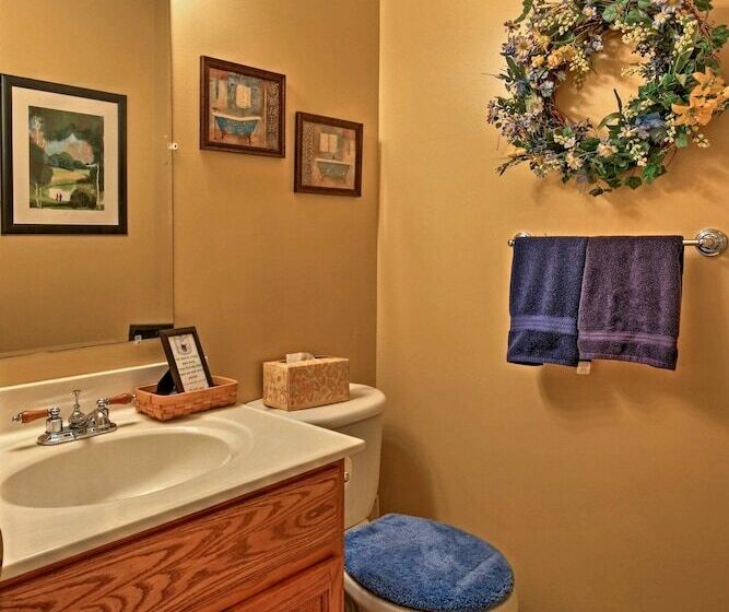 Circleville Home W/ 5 Private Acres & Mtn Views!