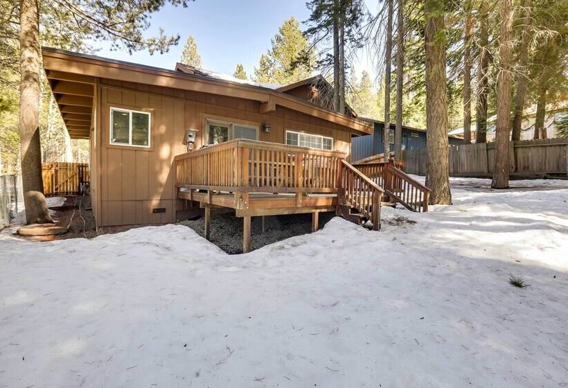 Cozy South Lake Tahoe Home ~ 6 Mi To Shore!
