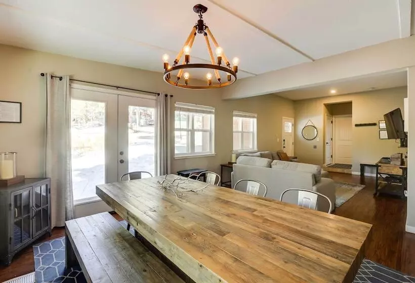 Cozy South Lake Tahoe Home ~ 6 Mi To Shore!