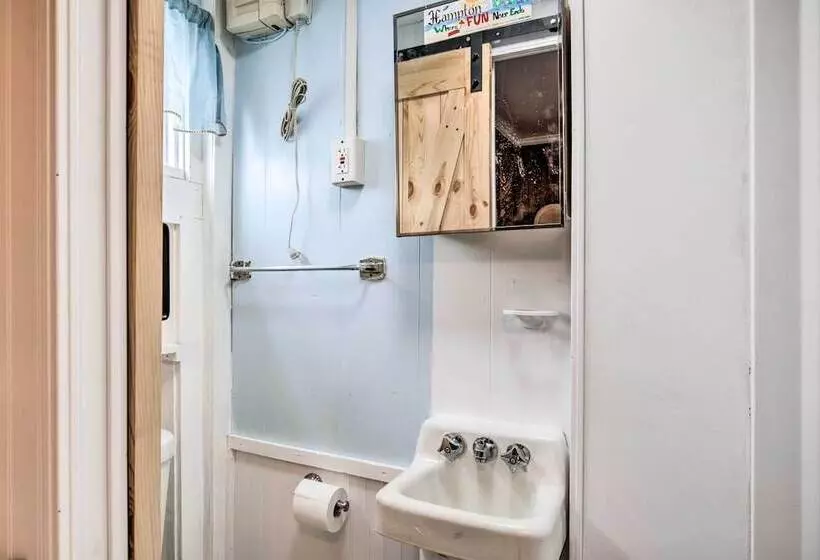 Cozy Hampton Cottage W/ Bbq   Walk To Ocean!