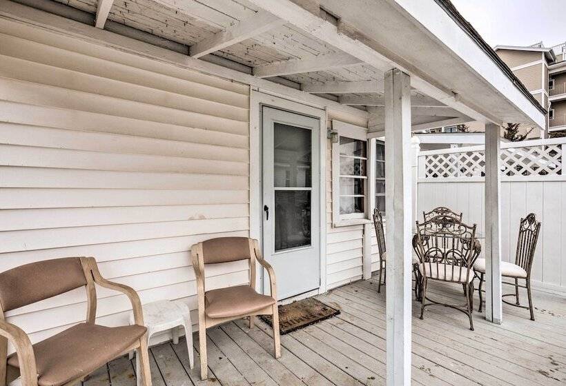 Cozy Hampton Cottage W/ Bbq   Walk To Ocean!
