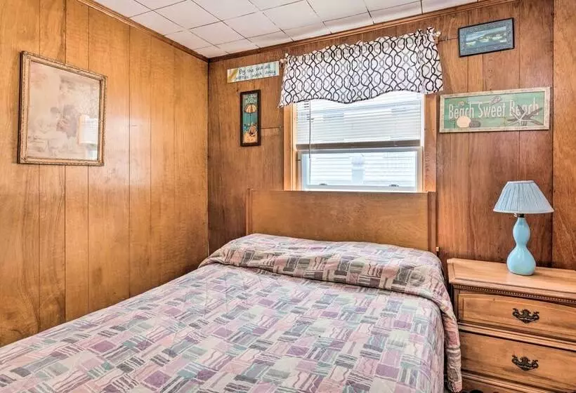 Cozy Hampton Cottage W/ Bbq   Walk To Ocean!