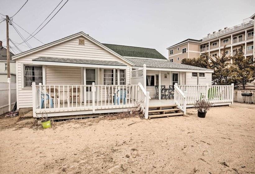 Cozy Hampton Cottage W/ Bbq   Walk To Ocean!