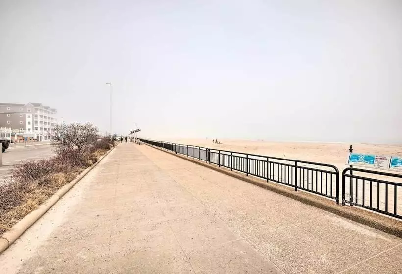 Cozy Hampton Cottage W/ Bbq   Walk To Ocean!