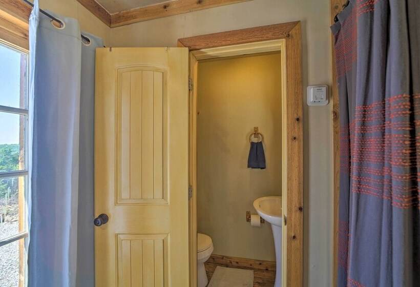 Cozy Vian Cabin: 1 Mi To Tenkiller State Park