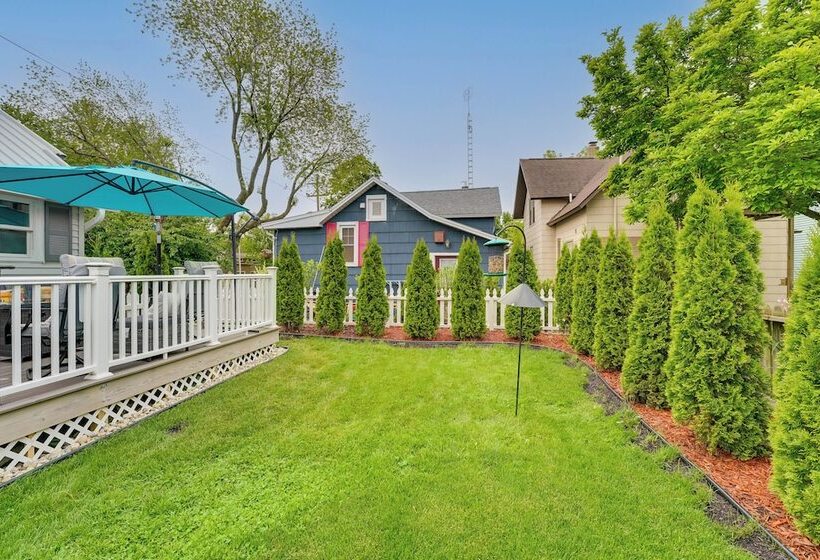 Manistee Cottage Near Beach & Dtwn