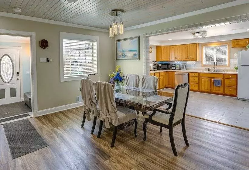 Manistee Cottage Near Beach & Dtwn