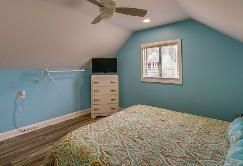 Manistee Cottage Near Beach & Dtwn