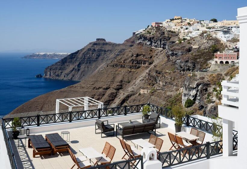 Firalia, Casa In Rock Suites