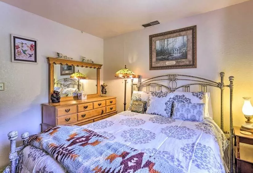 Gorgeous Oakhurst Retreat W/ Swimming Hole!