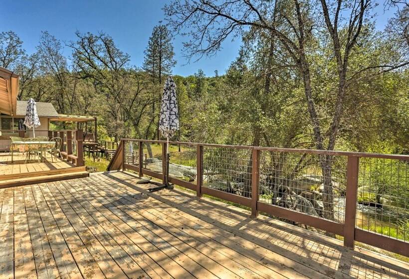 Gorgeous Oakhurst Retreat W/ Swimming Hole!