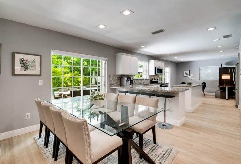 Hidden Miami Gem W/ Pool, Bbq & Minutes To Beach!