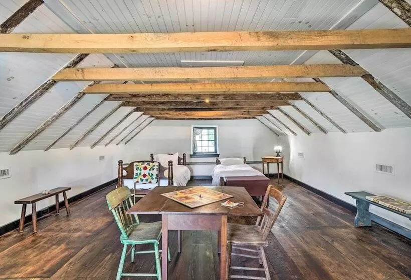 Historical Thurmont Escape W/ Furnished Deck!