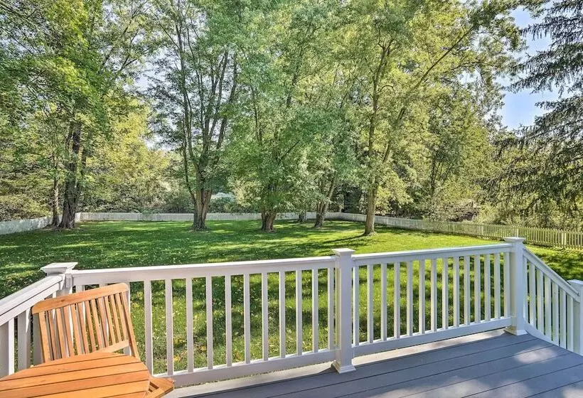 Historical Thurmont Escape W/ Furnished Deck!