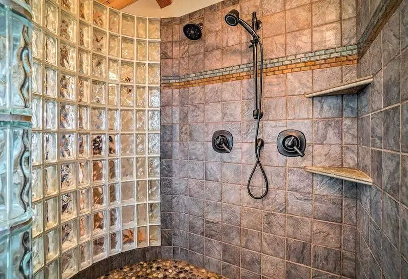 Home W/ Kachemak Bay View   5 Miles To Downtown!