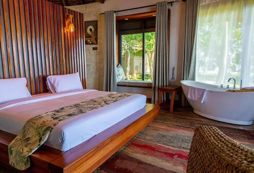 هتل Sundiata Beach Resort