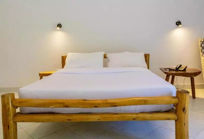 هتل Sundiata Beach Resort