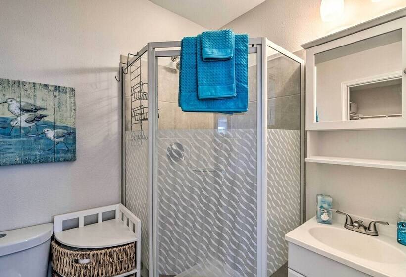 Just Lei N Low  Home   Walk To Crystal Beach