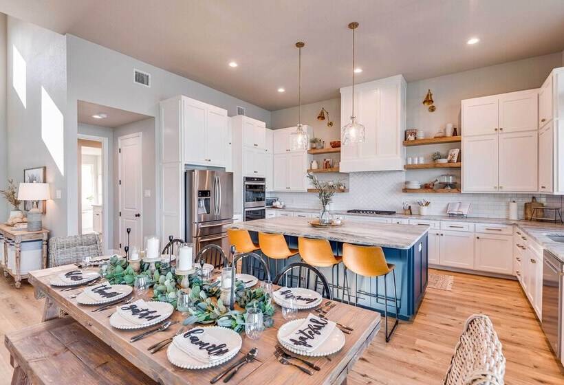 Lakefront Granbury Retreat W/ Patio & Fire Pit