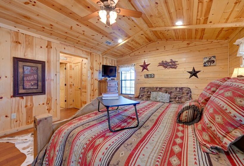 Broken Bow Cabin W/ Hot Tub & Deck 4 Mi To Lake!