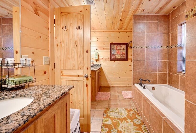 Broken Bow Cabin W/ Hot Tub & Deck 4 Mi To Lake!