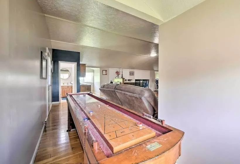 Loft Unplugged W/ Outdoor Space In Amish Country!